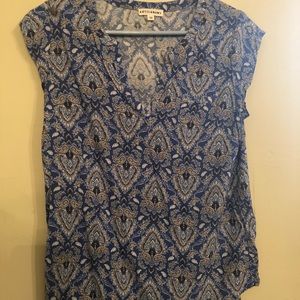 Cap Sleeve Paisely Silk-like Shirt